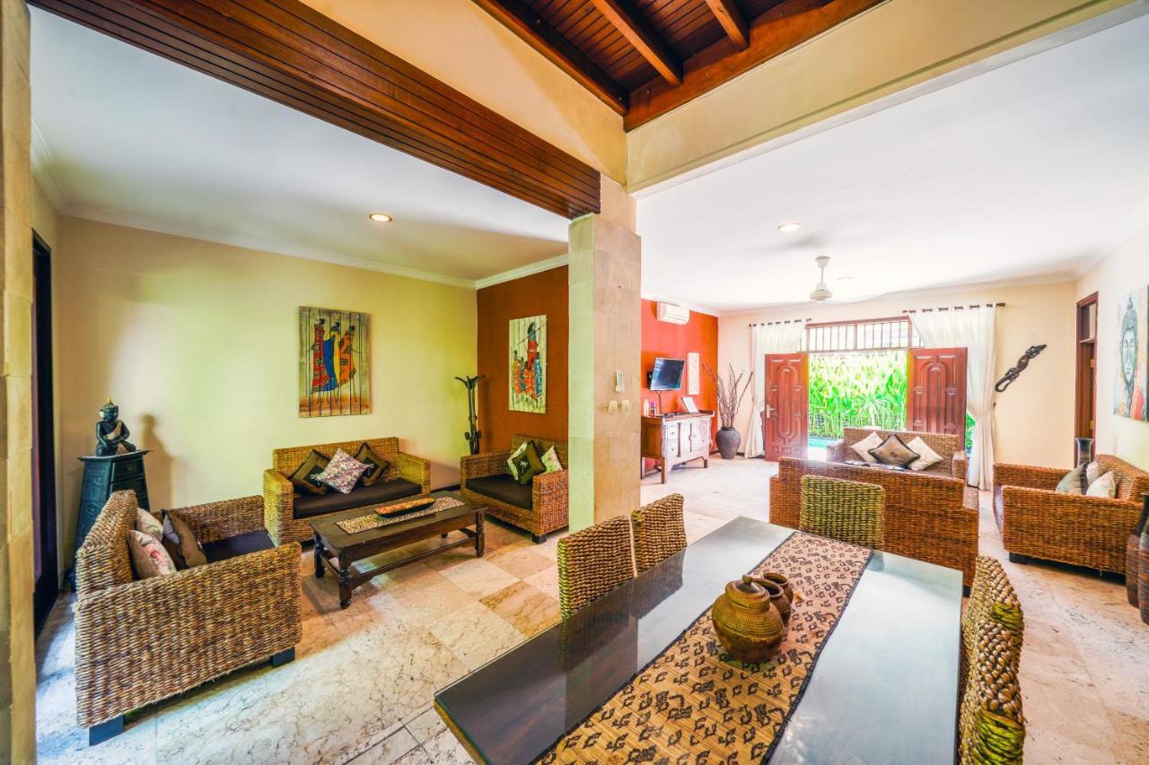 De Cinta Villa - Kuta - 5 Bedrooms - Heart Of Kuta Extérieur photo