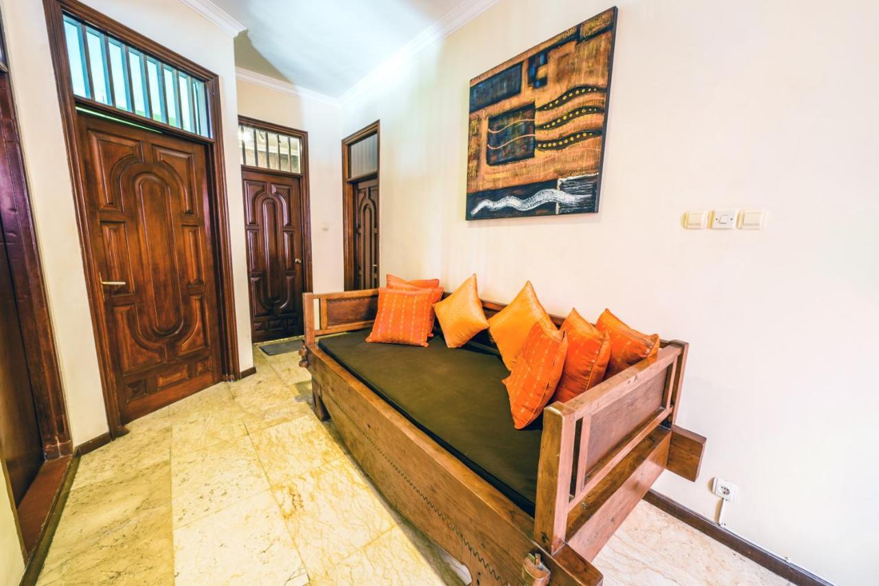De Cinta Villa - Kuta - 5 Bedrooms - Heart Of Kuta Extérieur photo