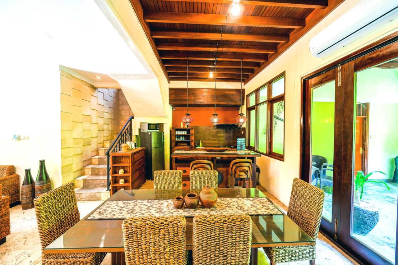 De Cinta Villa - Kuta - 5 Bedrooms - Heart Of Kuta Extérieur photo