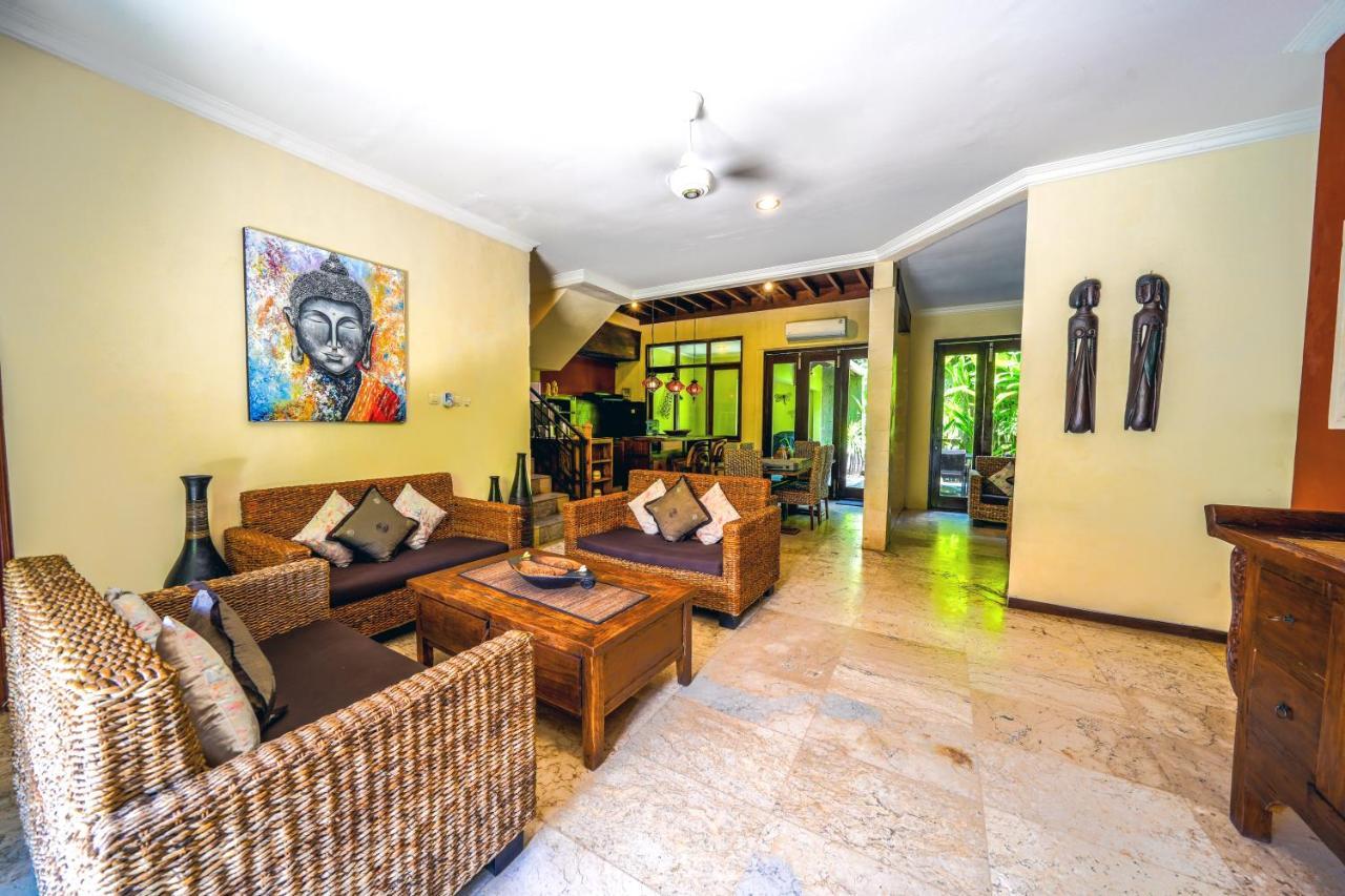 De Cinta Villa - Kuta - 5 Bedrooms - Heart Of Kuta Extérieur photo