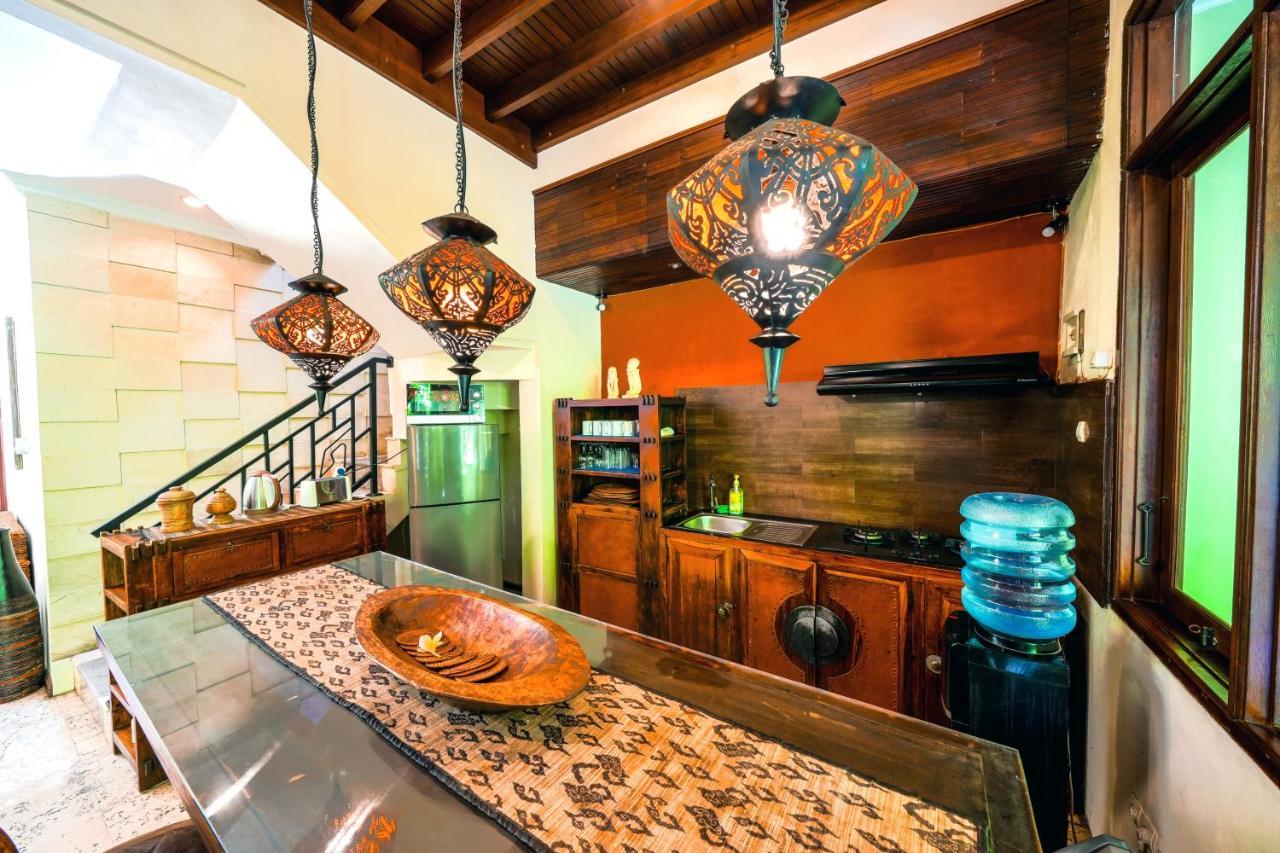 De Cinta Villa - Kuta - 5 Bedrooms - Heart Of Kuta Extérieur photo
